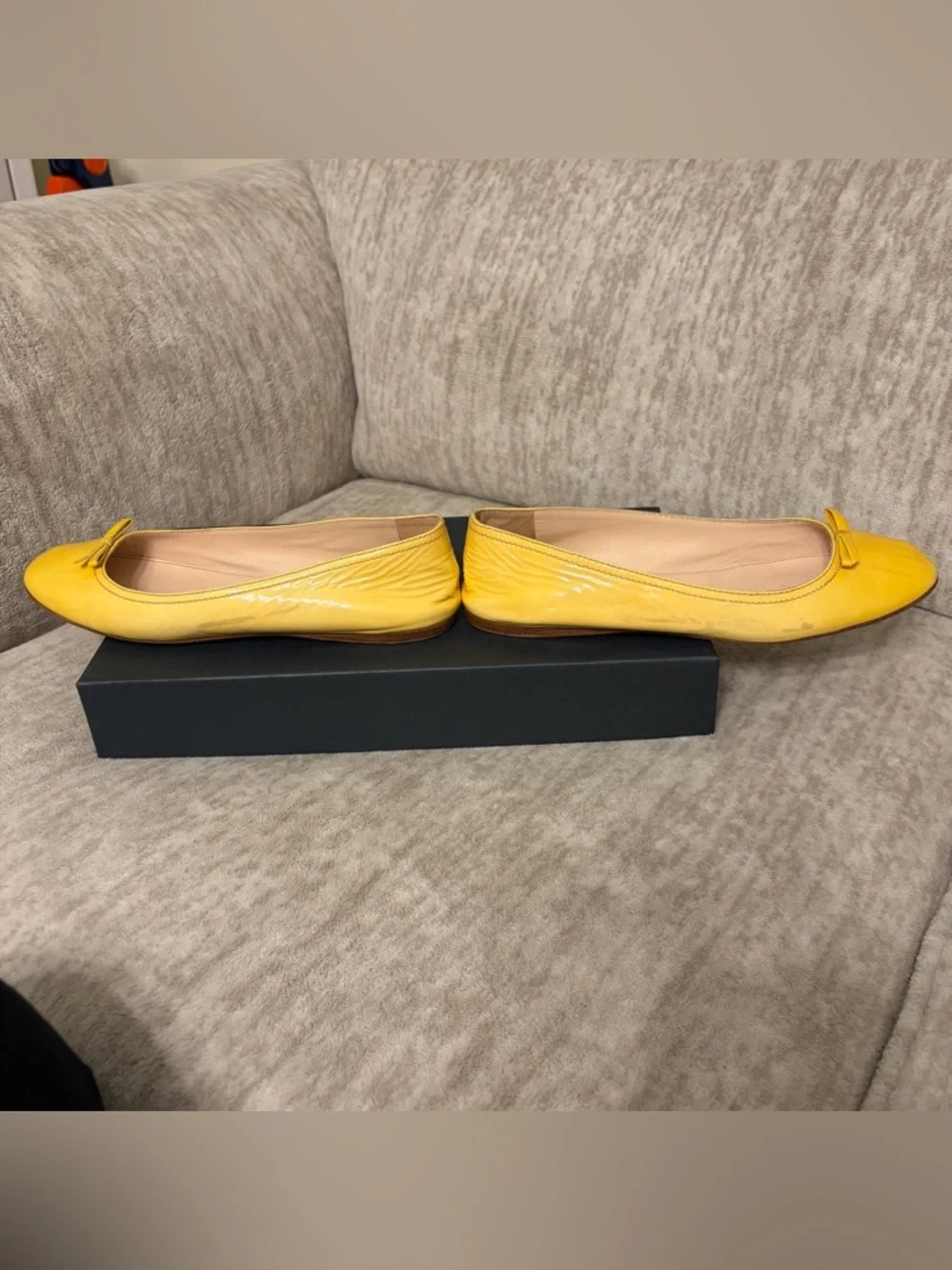 Prada Yellow Patent Leather Ballet Flats with Bow, size 39 1/2 - Picture 6 of 12